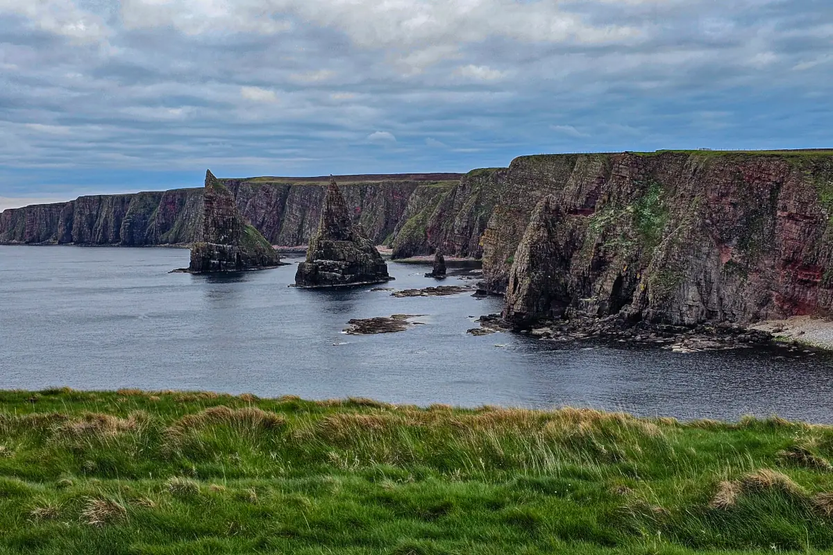 La côte est et ses falaises — Autotour North Coast 500 · 14 jours